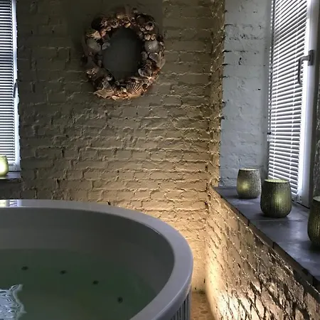 't Kasteel&'t Koetshuys Bed & Breakfast Veurne